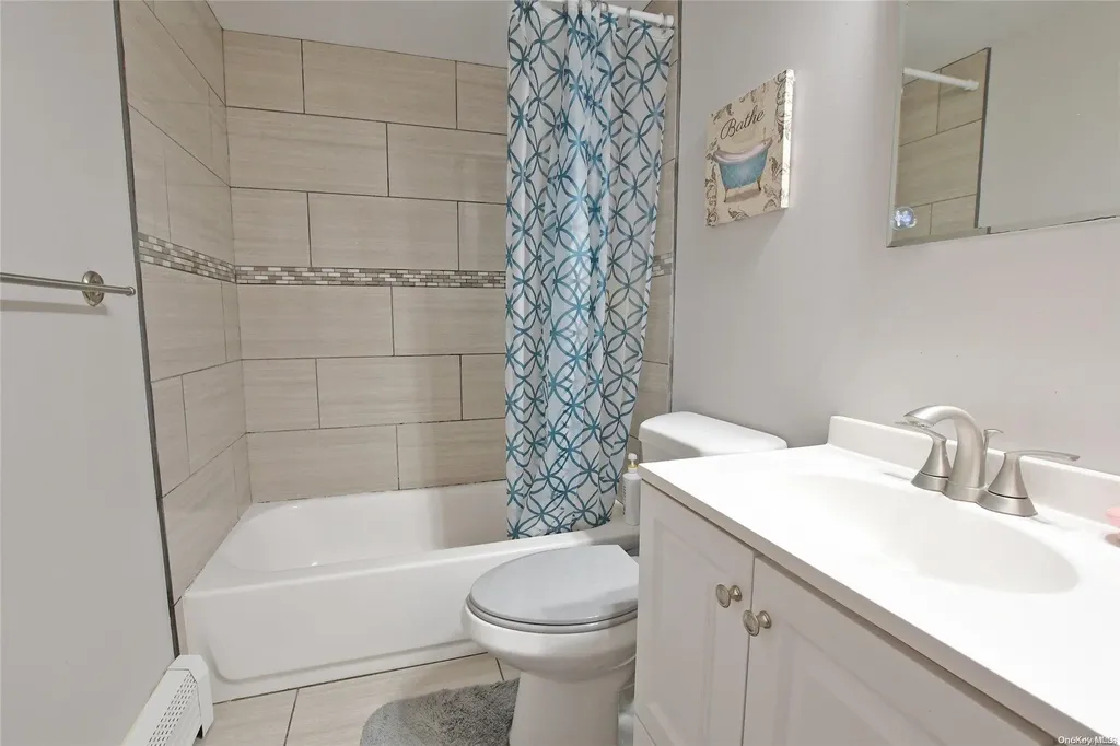 17 Kathleen Crescent Coram NY 11727