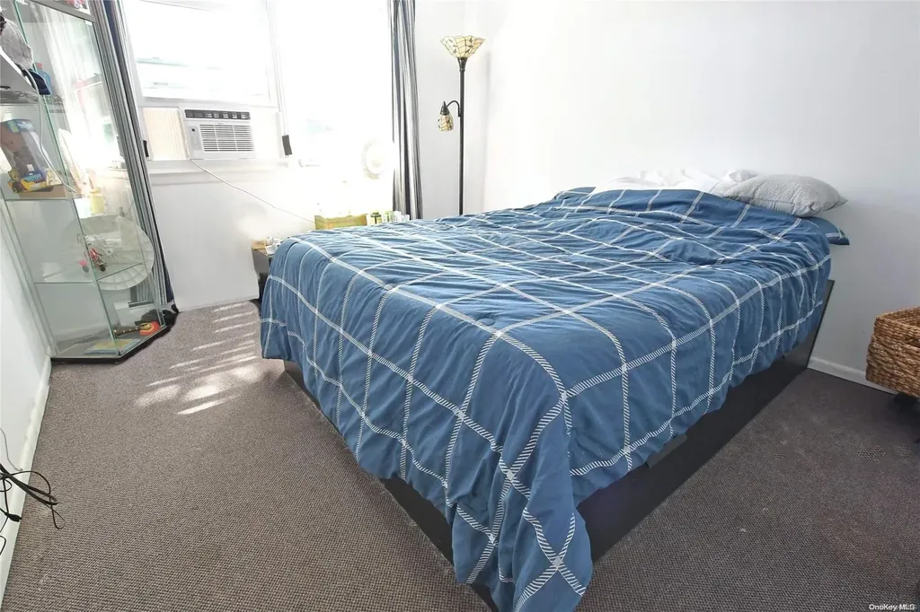17 Kathleen Crescent Coram NY 11727