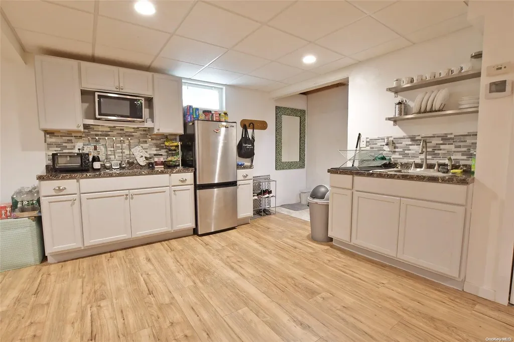 17 Kathleen Crescent Coram NY 11727