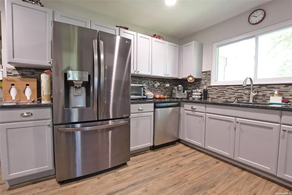 17 Kathleen Crescent Coram NY 11727