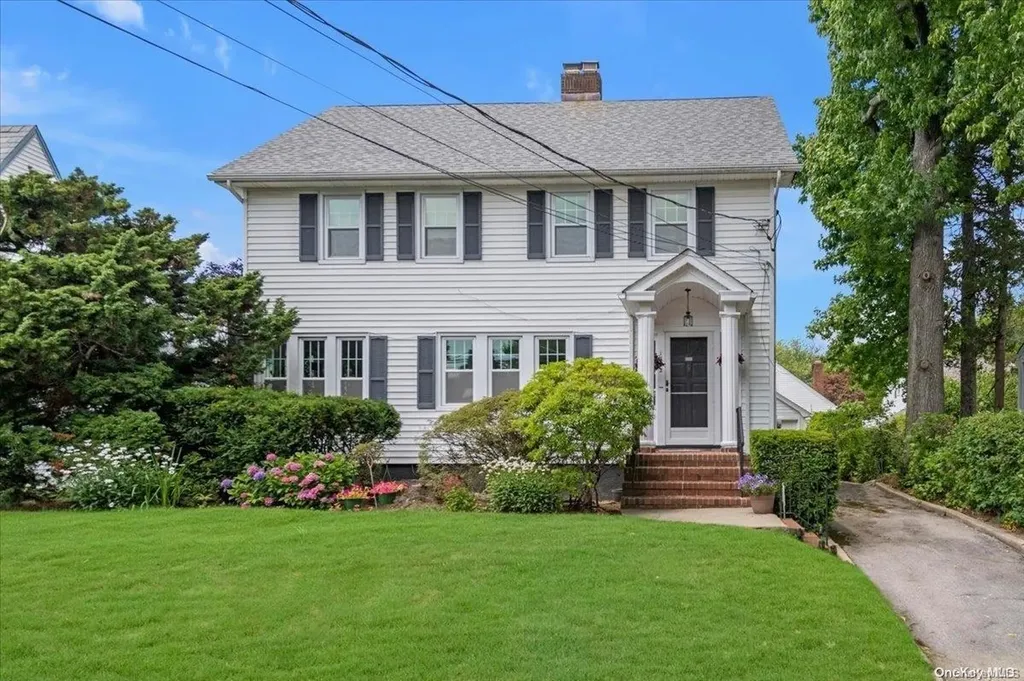 1382 Kew Avenue Hewlett NY 11557