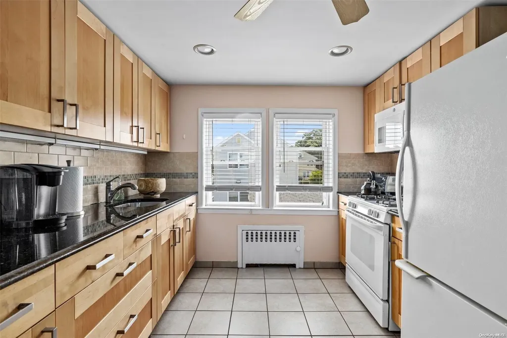 532 Cedarhurst Avenue Cedarhurst NY 11516