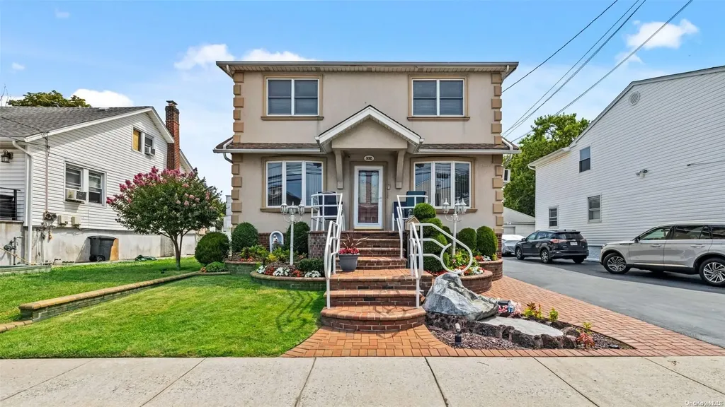 532 Cedarhurst Avenue Cedarhurst NY 11516