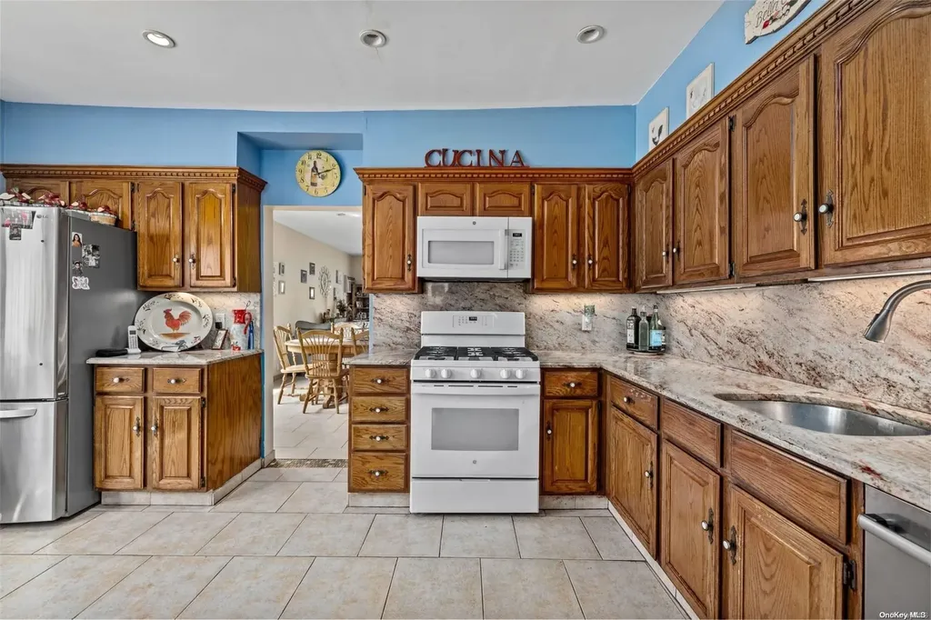 532 Cedarhurst Avenue Cedarhurst NY 11516