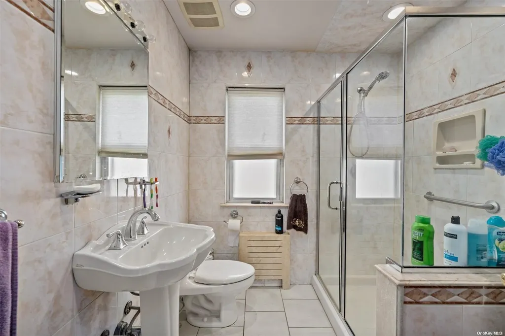532 Cedarhurst Avenue Cedarhurst NY 11516