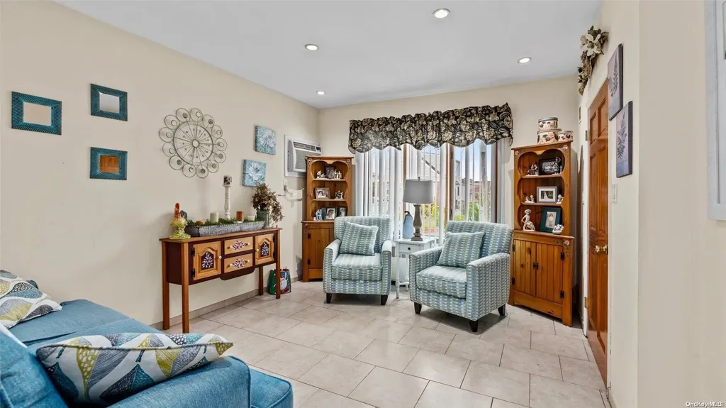 532 Cedarhurst Avenue Cedarhurst NY 11516
