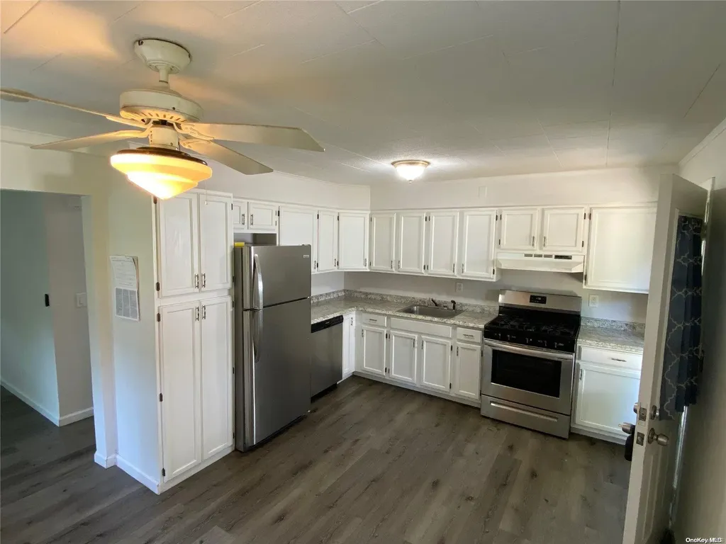 257 Forrest Avenue Shirley NY 11967