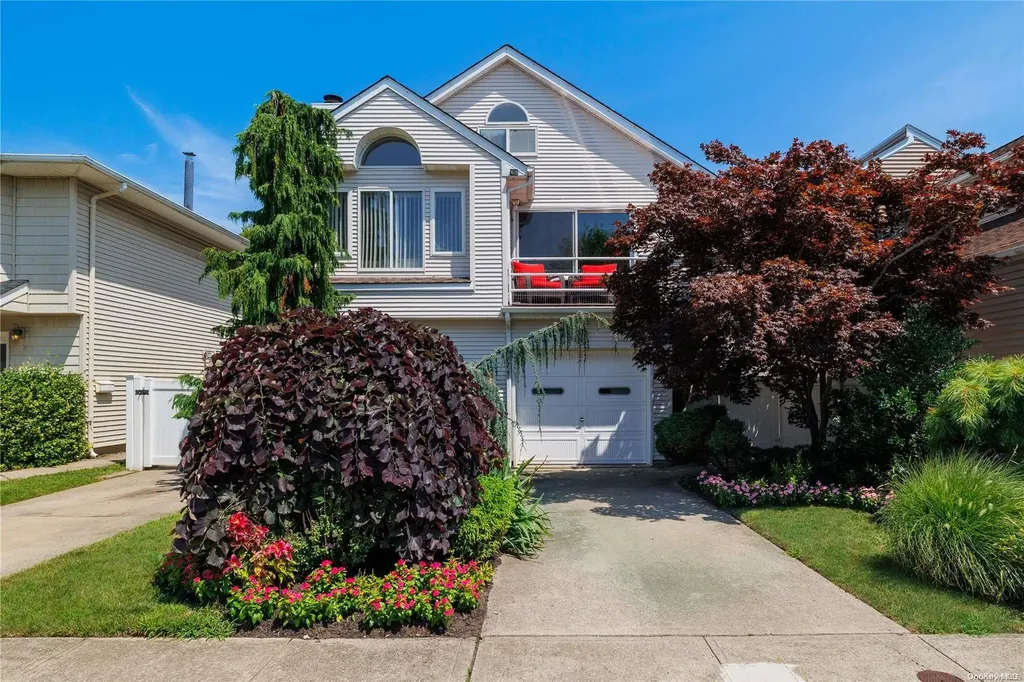 459 E Pine Street Long Beach NY 11561