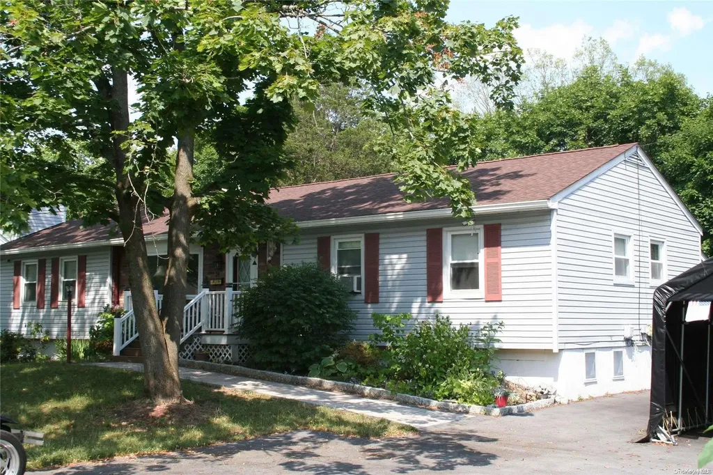 20 Seitz Terrace Poughkeepsie NY 12603