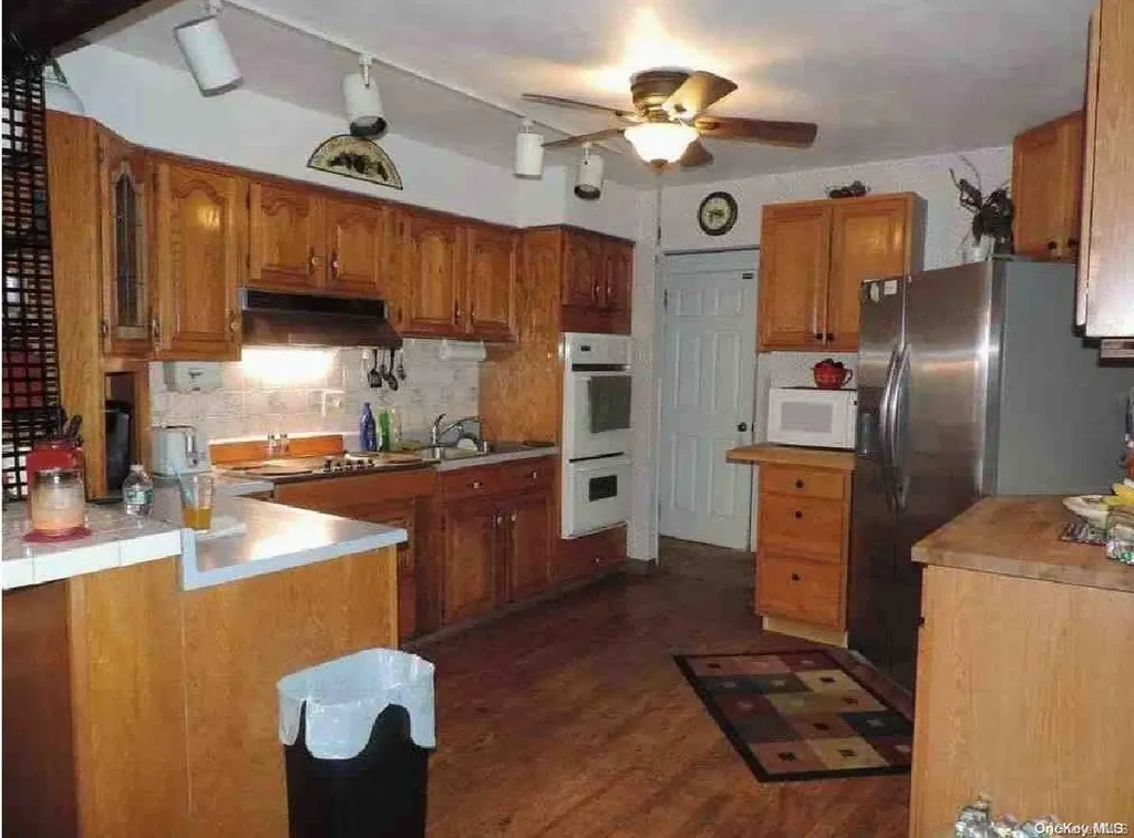 20 Seitz Terrace Poughkeepsie NY 12603