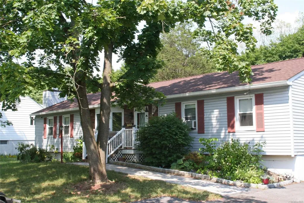 20 Seitz Terrace Poughkeepsie NY 12603
