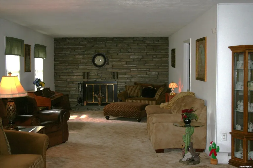 20 Seitz Terrace Poughkeepsie NY 12603
