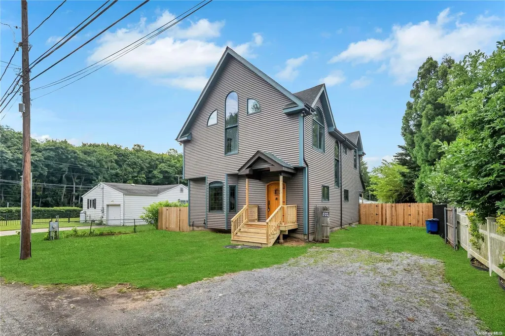113 15th Street Wading River NY 11792