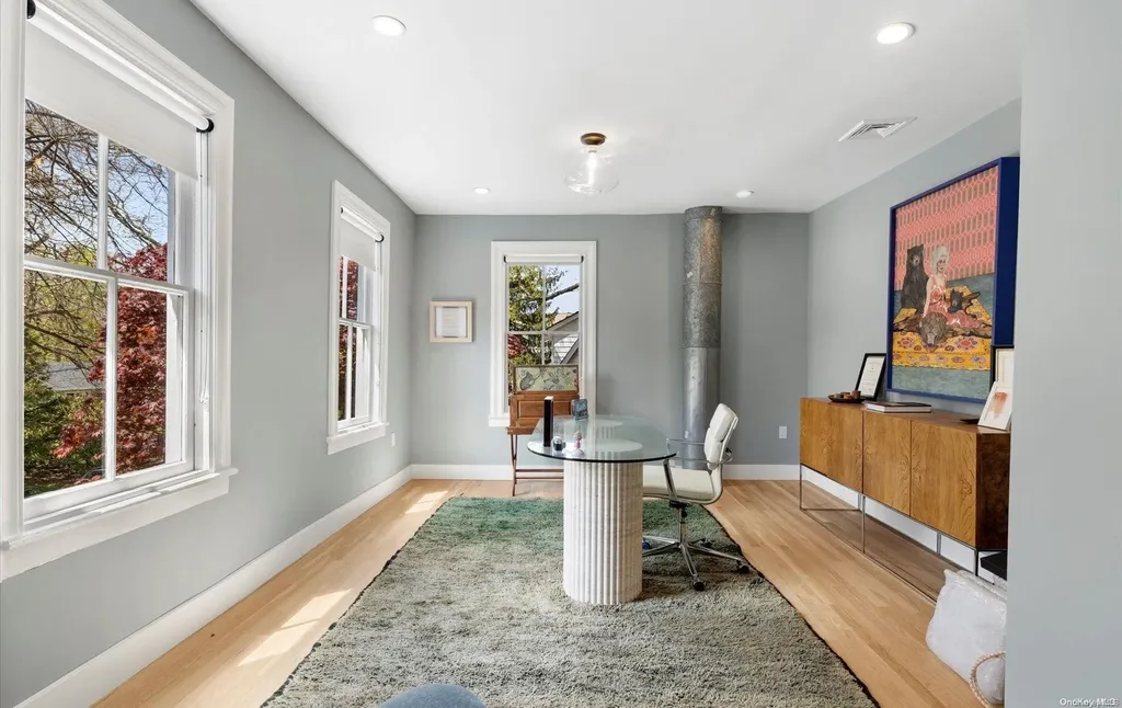 13 Hansen Place Sea Cliff NY 11579