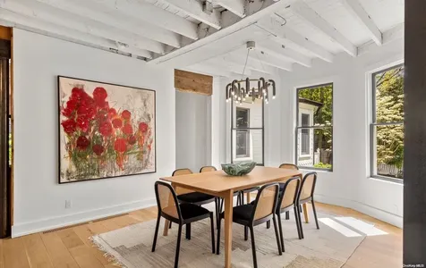 13 Hansen Place Sea Cliff NY 11579