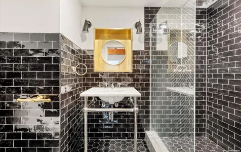 13 Hansen Place Sea Cliff NY 11579