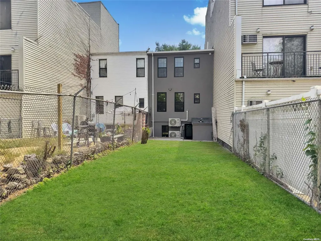 2287 Pacific Street Brooklyn NY 11233