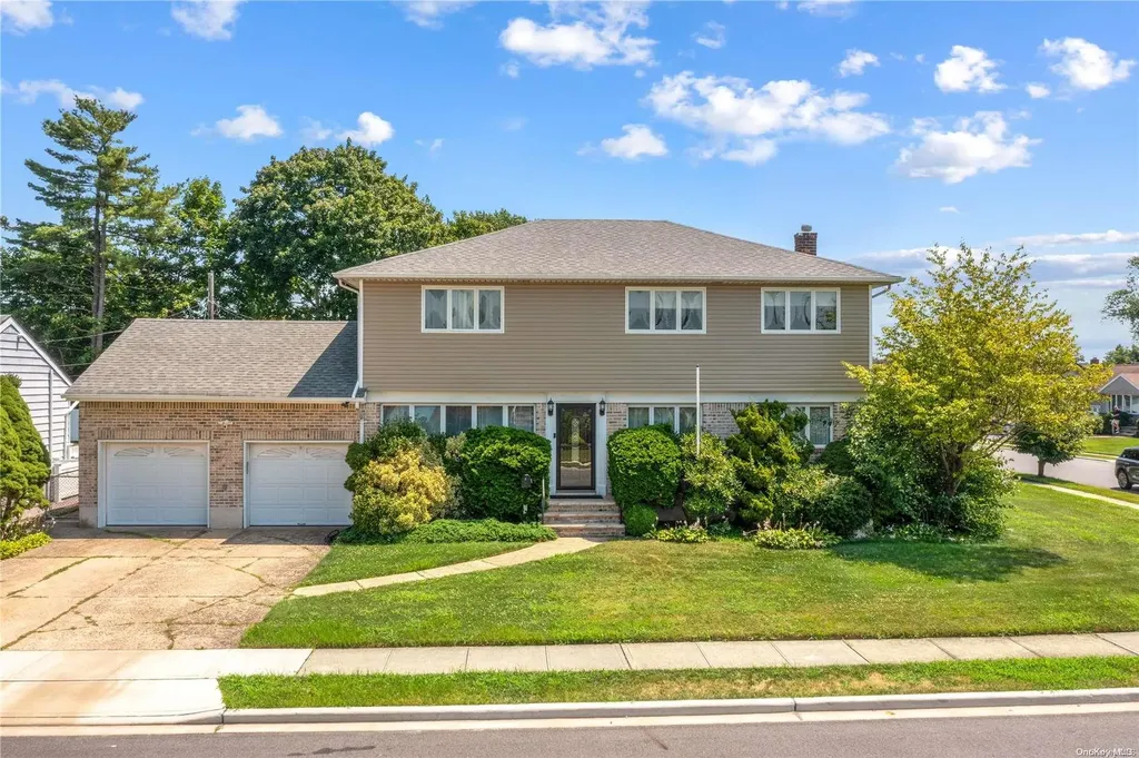 21 Williams Avenue Syosset NY 11791