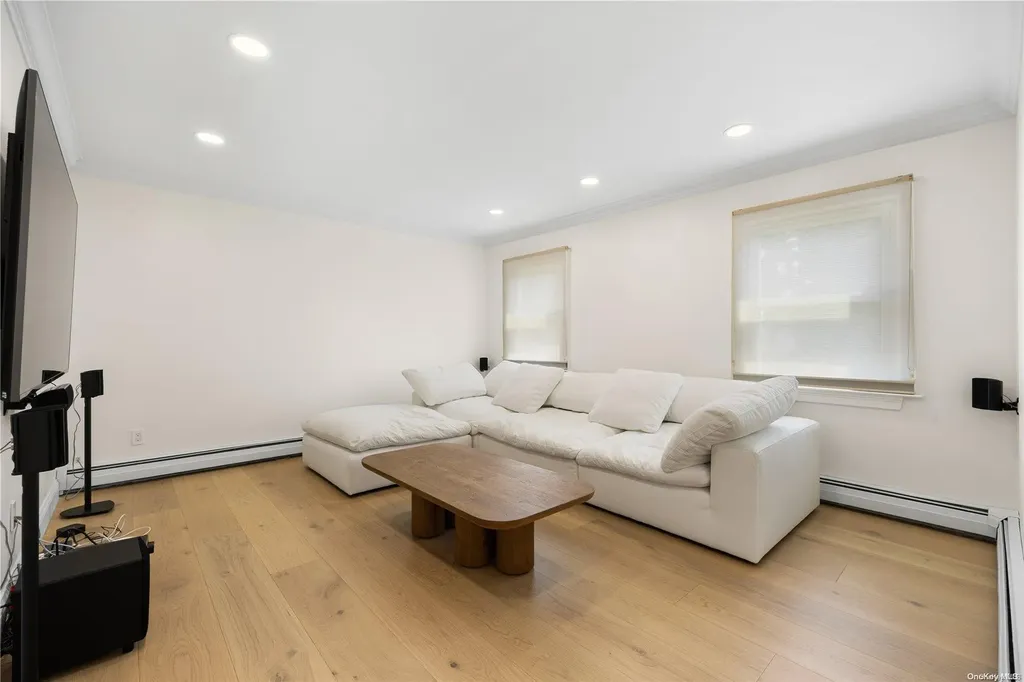 21 Williams Avenue Syosset NY 11791