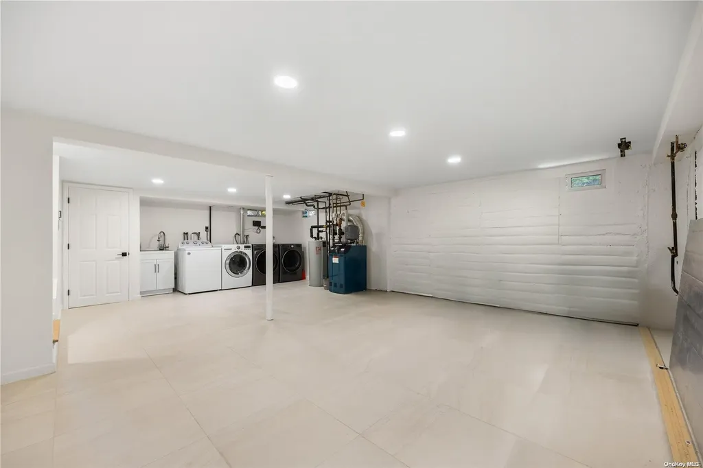 21 Williams Avenue Syosset NY 11791