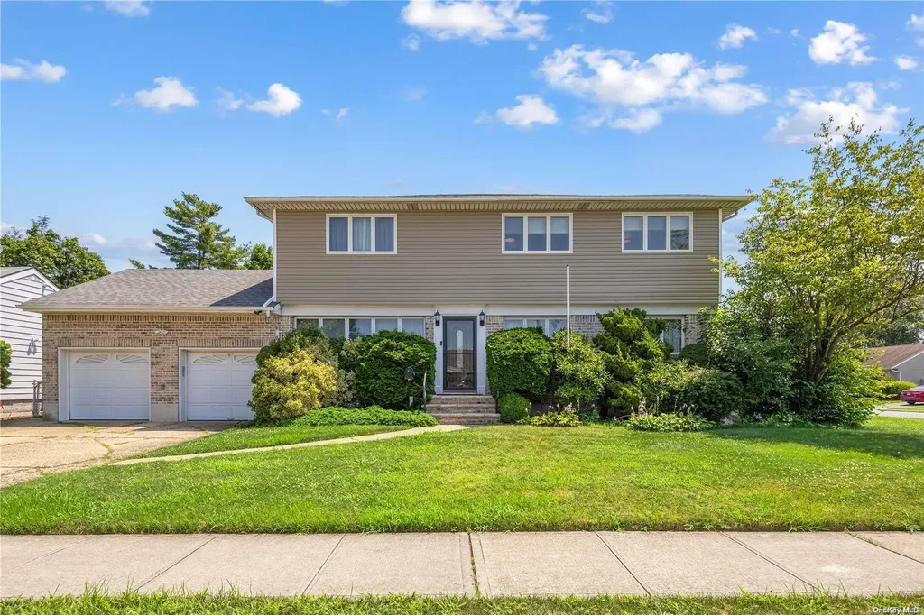 21 Williams Avenue Syosset NY 11791