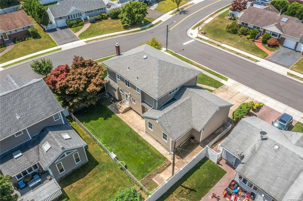 21 Williams Avenue Syosset NY 11791