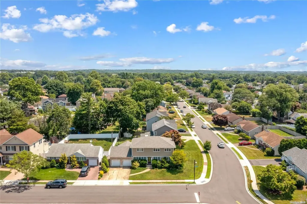 21 Williams Avenue Syosset NY 11791