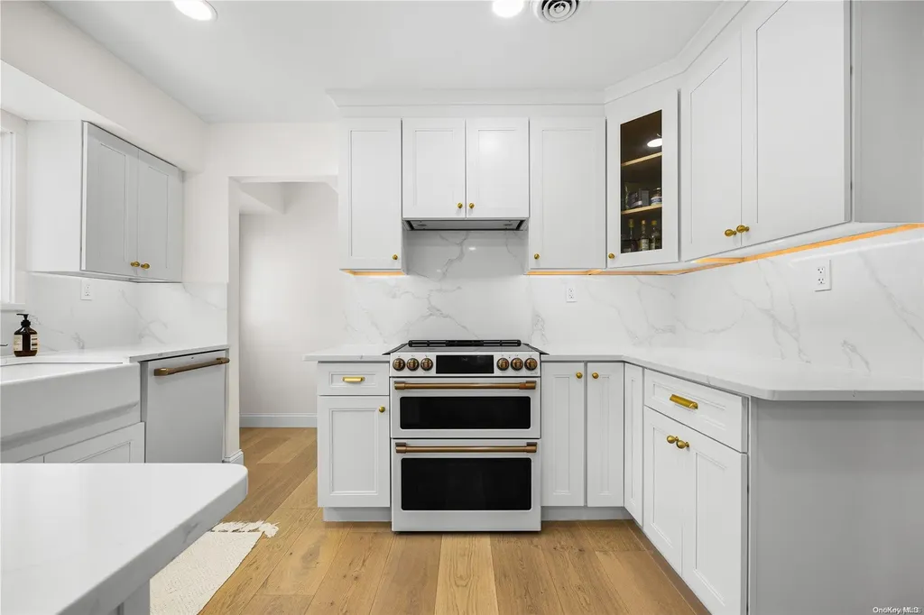 21 Williams Avenue Syosset NY 11791