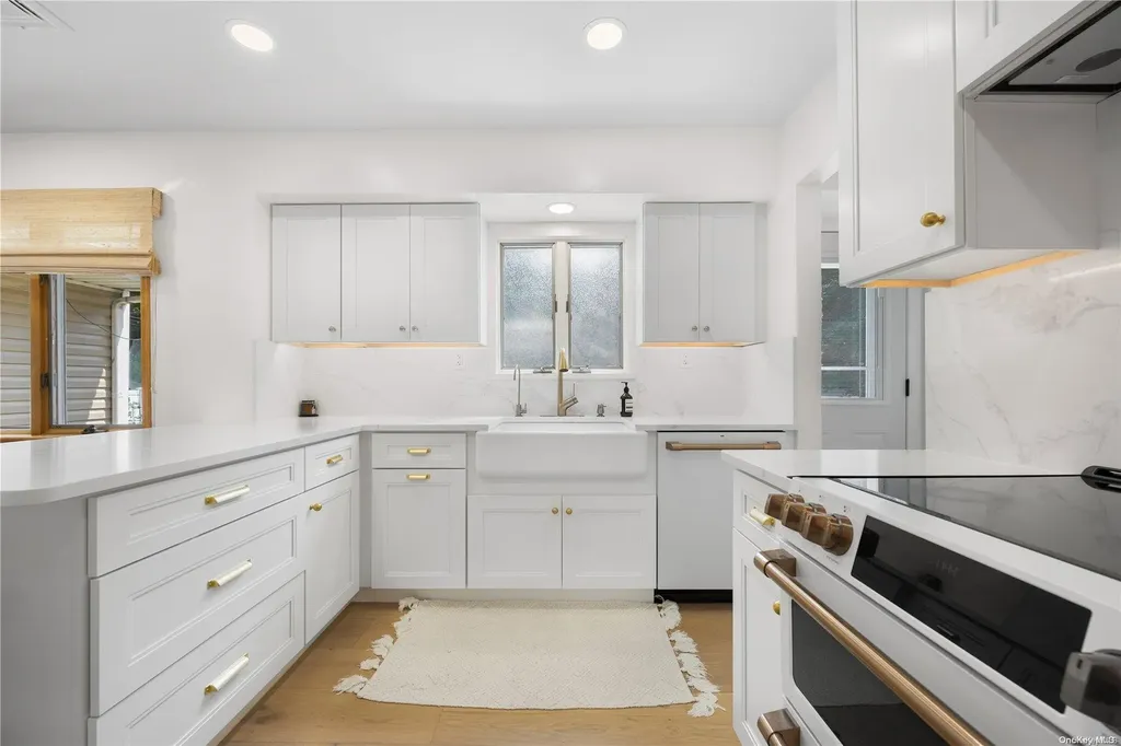 21 Williams Avenue Syosset NY 11791