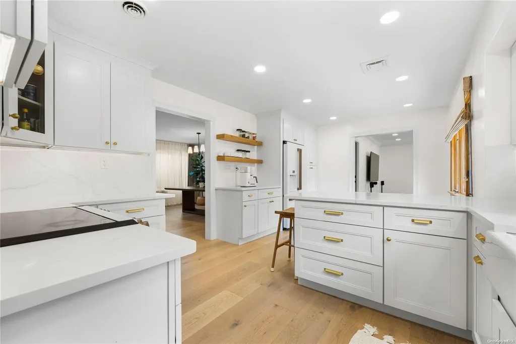 21 Williams Avenue Syosset NY 11791