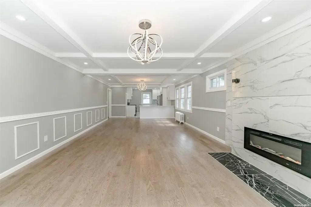 80 Evergreen Avenue Lynbrook NY 11563