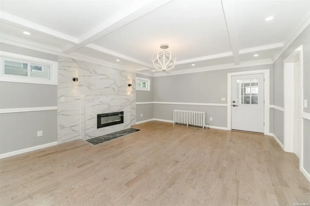 80 Evergreen Avenue Lynbrook NY 11563
