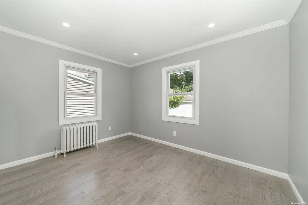 80 Evergreen Avenue Lynbrook NY 11563