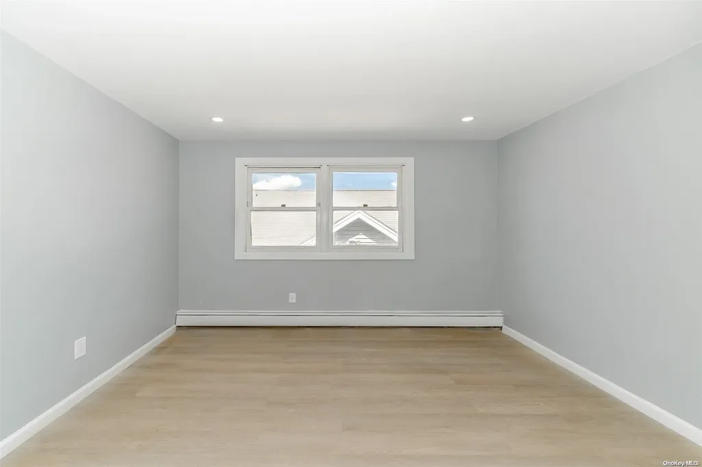 80 Evergreen Avenue Lynbrook NY 11563