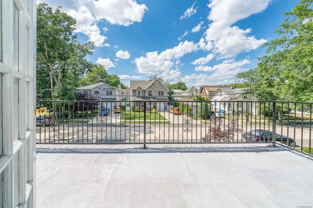 80 Evergreen Avenue Lynbrook NY 11563