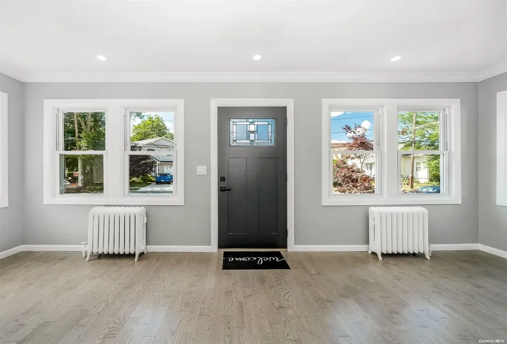 80 Evergreen Avenue Lynbrook NY 11563
