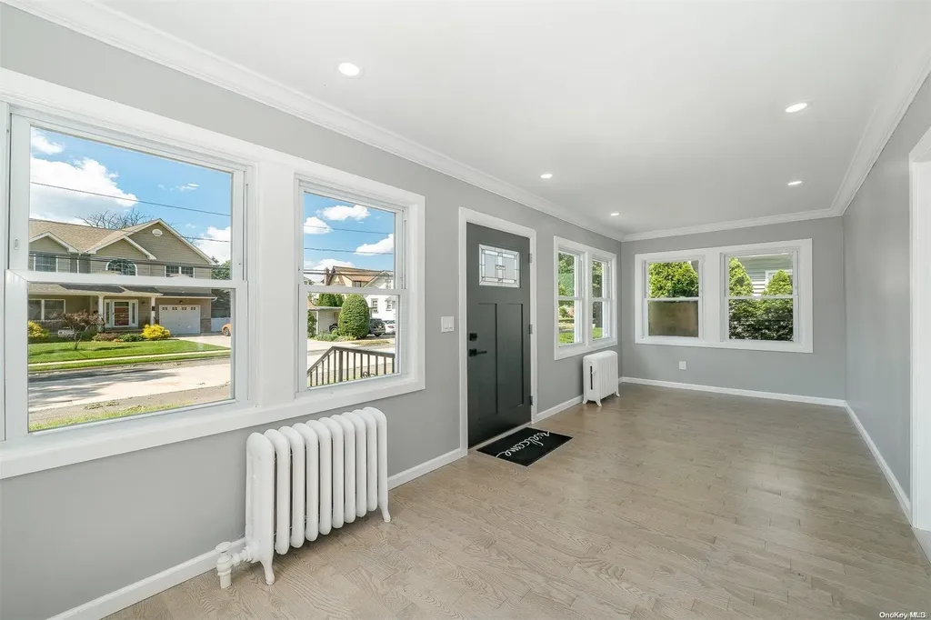 80 Evergreen Avenue Lynbrook NY 11563
