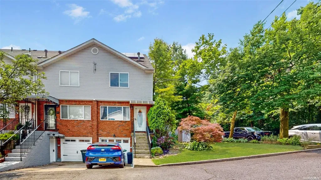 128 Cody Place Staten Island NY 10312