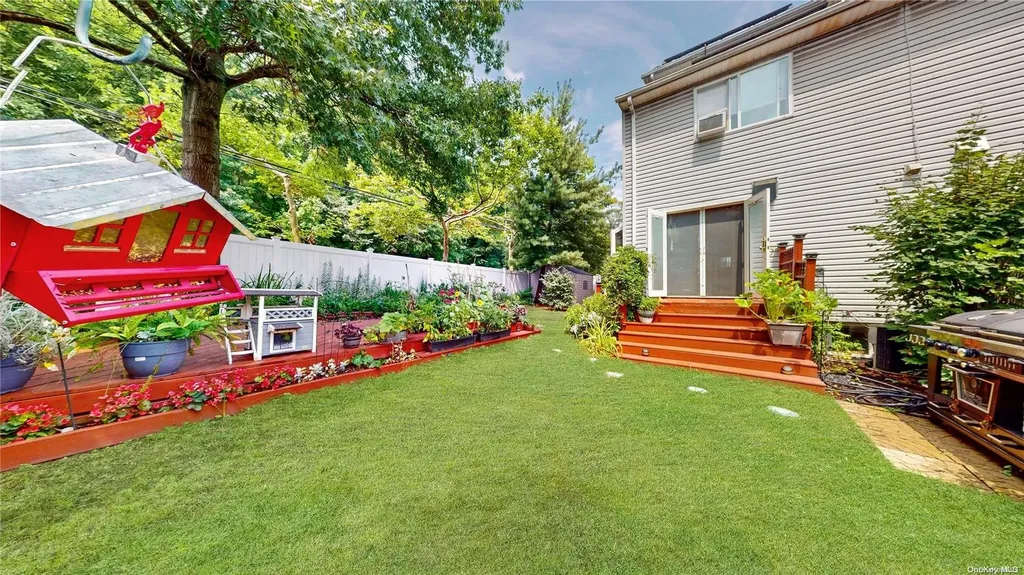 128 Cody Place Staten Island NY 10312