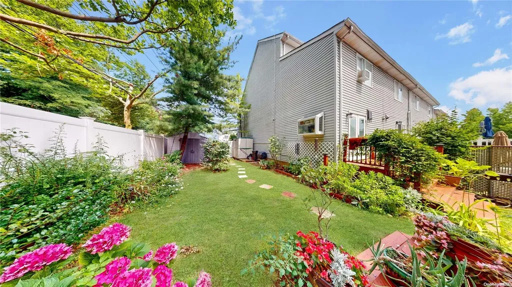 128 Cody Place Staten Island NY 10312