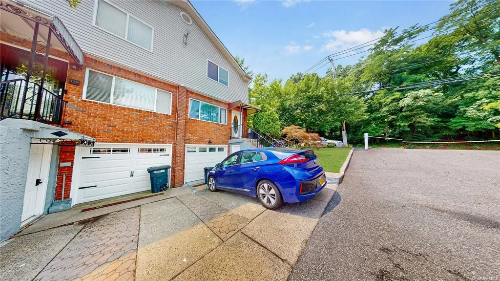128 Cody Place Staten Island NY 10312