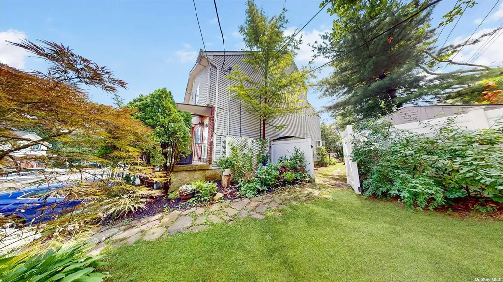 128 Cody Place Staten Island NY 10312