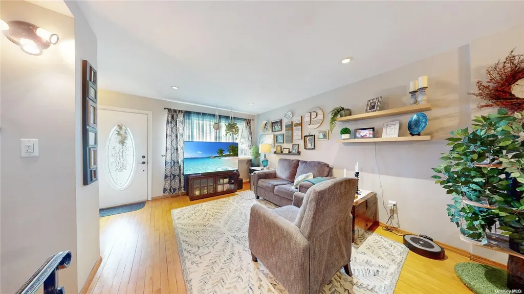128 Cody Place Staten Island NY 10312