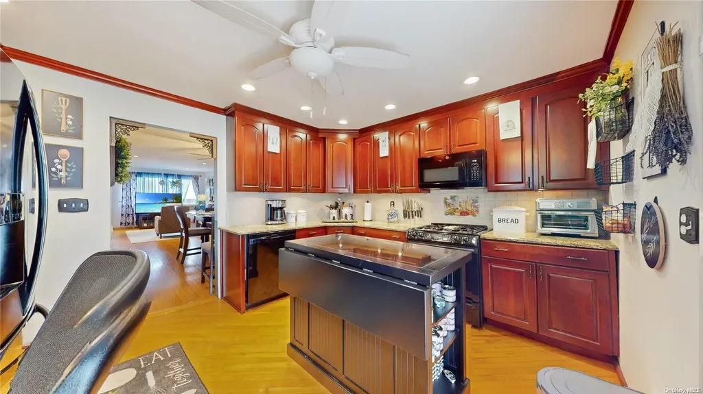 128 Cody Place Staten Island NY 10312