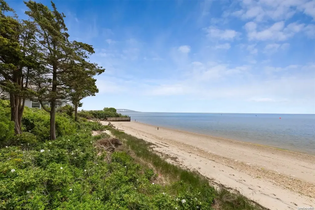 8 Gilbert Road Hampton Bays NY 11946