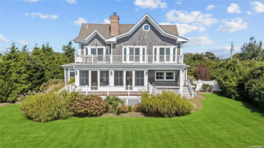 8 Gilbert Road Hampton Bays NY 11946