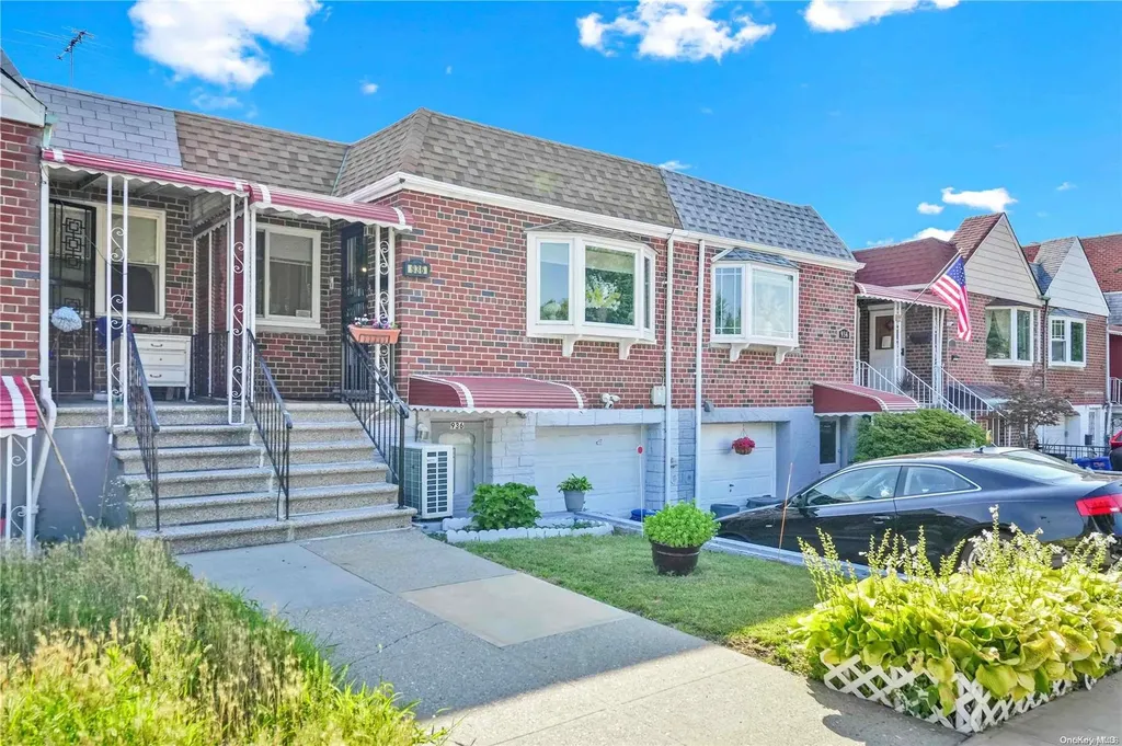 936 Huntington Avenue Bronx NY 10465