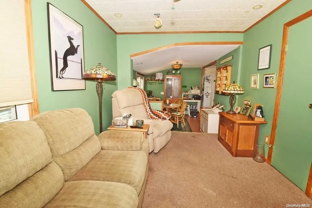 127 17th Street West Babylon NY 11704