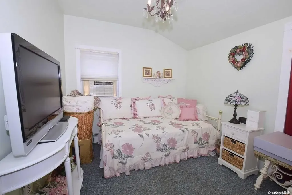 127 17th Street West Babylon NY 11704