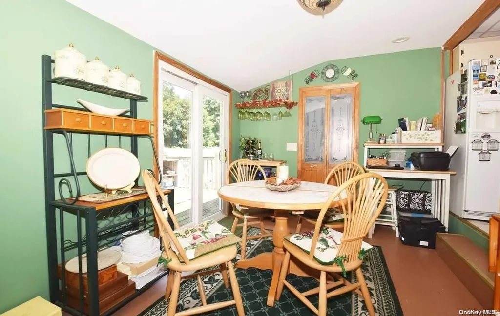 127 17th Street West Babylon NY 11704